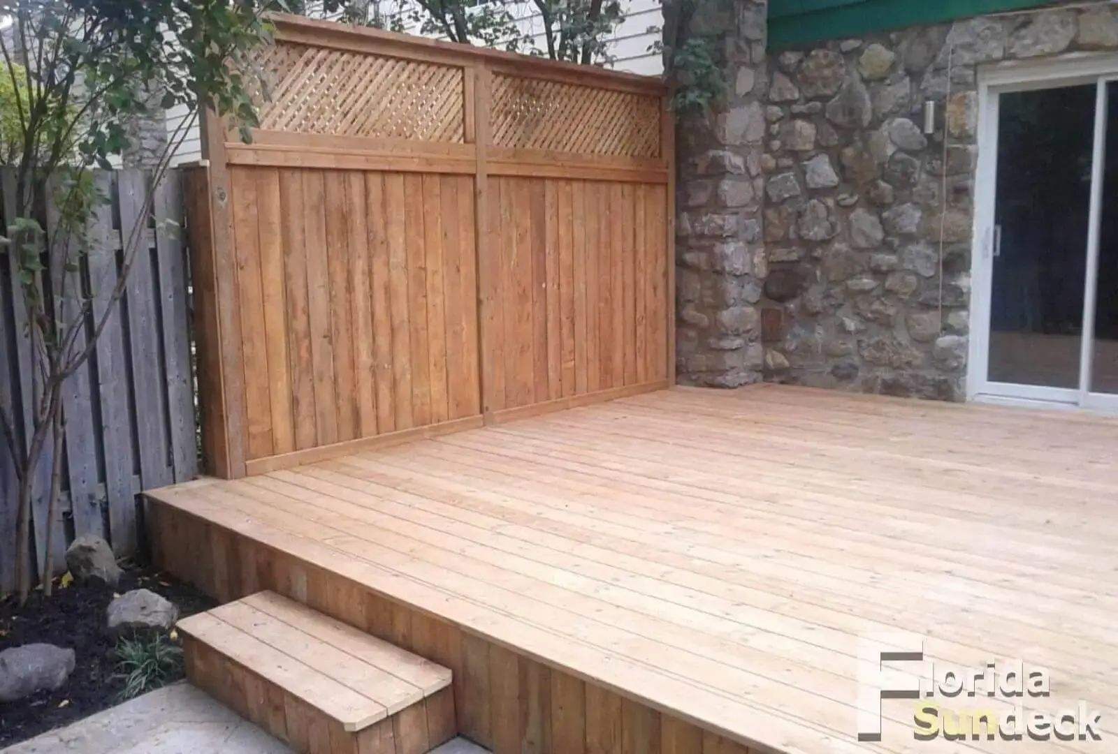 Deck in Vaudreuil