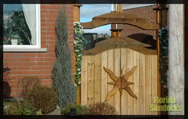 Clôture porte d'entrée en bois traité a Kirkland Clôture a Kirkland