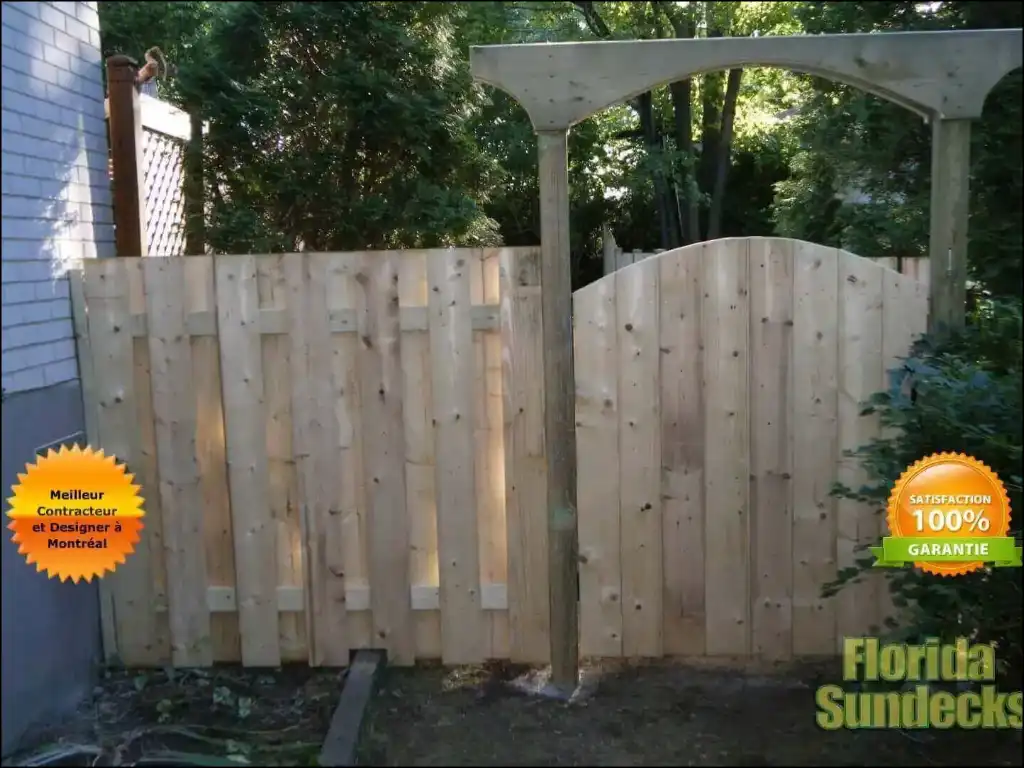 Clôture et entrée construite à Vaudreuil Clôture en bois Traité